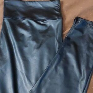 Shiny black stretch pants